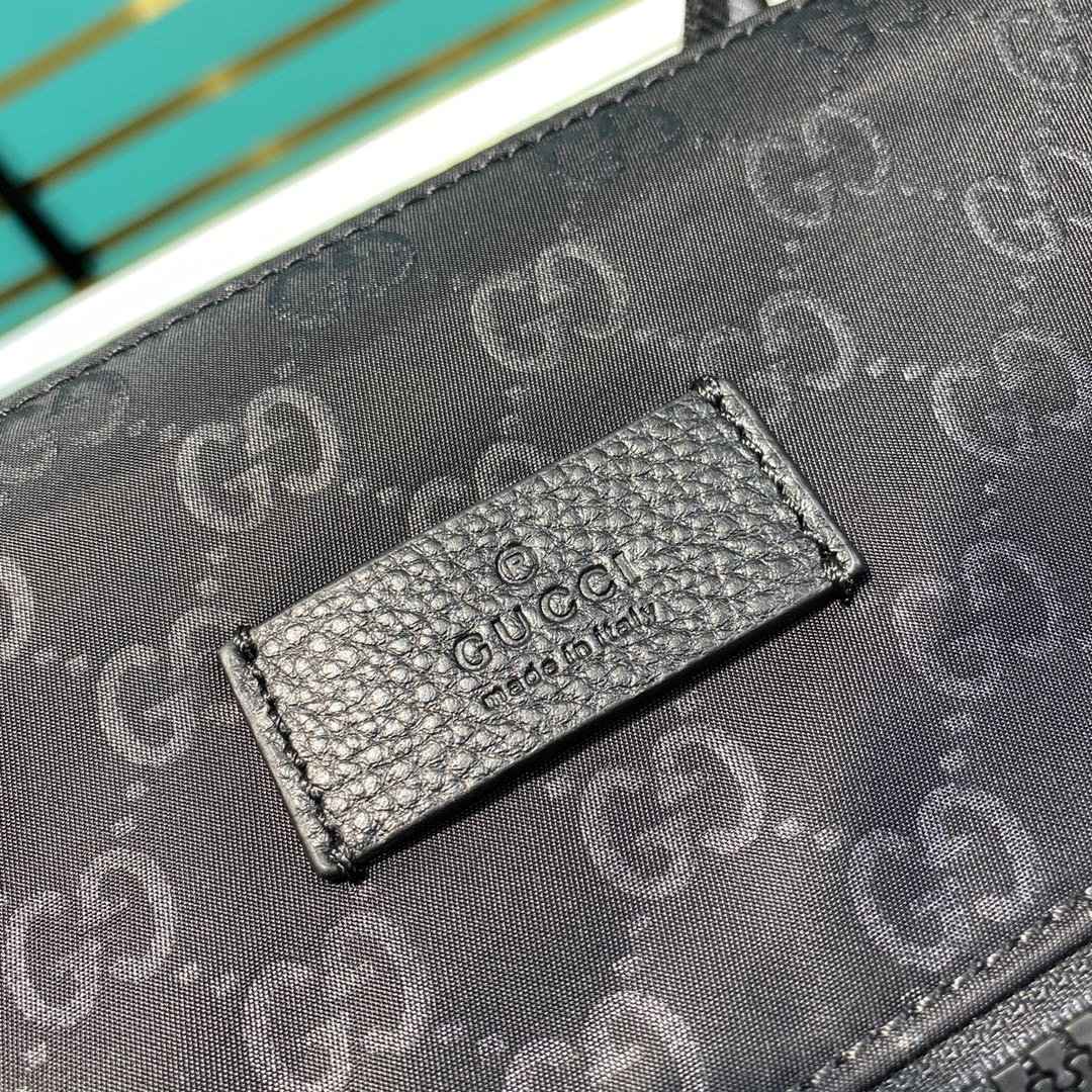 G*u*i crossbody bag-31*33*2cm