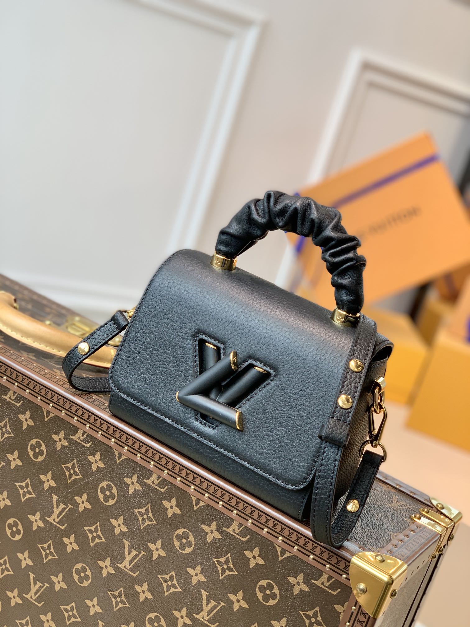 l0*is V*t0n twist -18*13*9cm