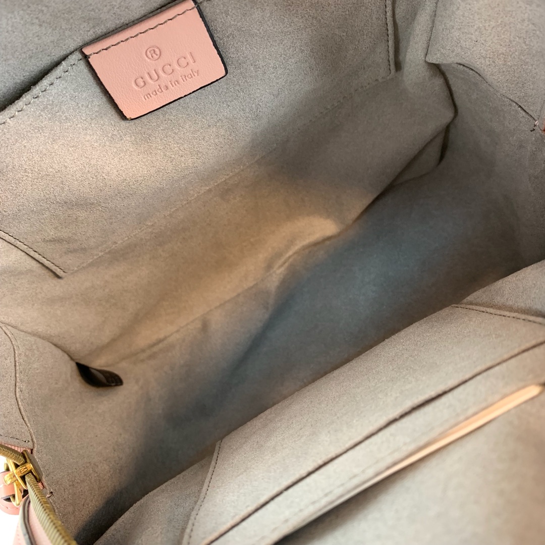 G*u*i backpack-22.5x26x11cm