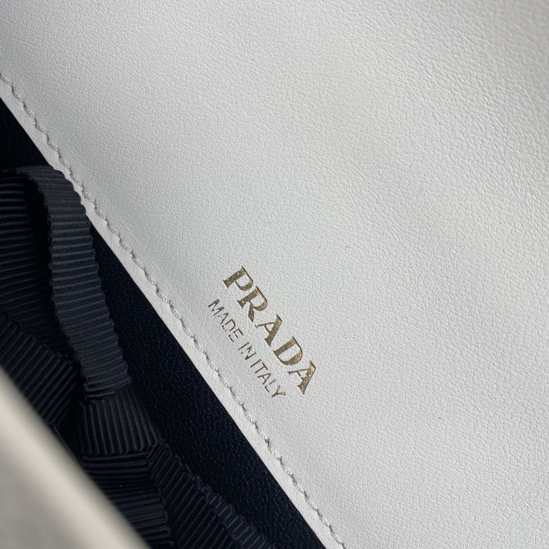Pra*a 1bp020 saffiano chain bag-20*12*4cm
