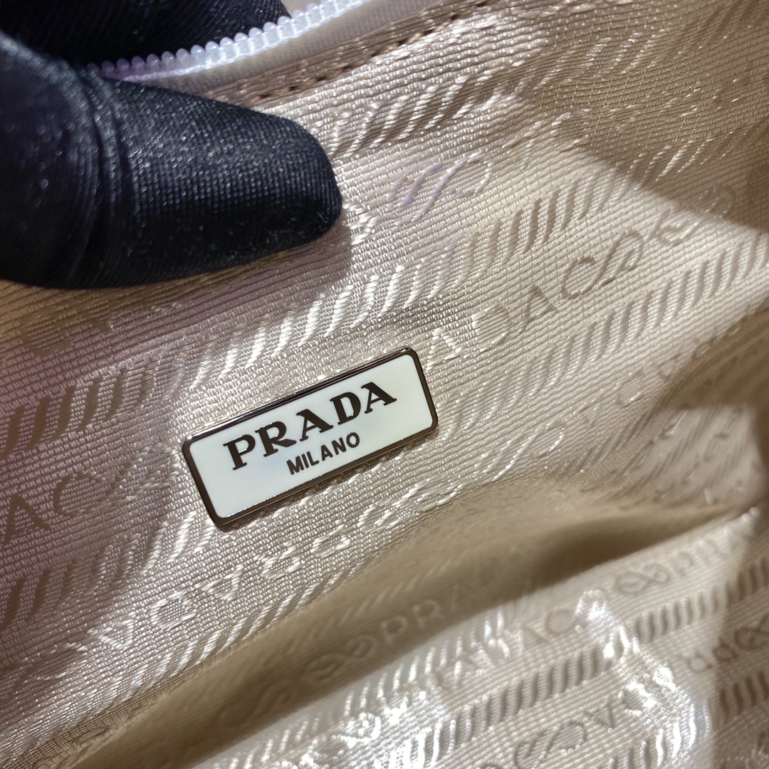 Pra*a nylon 1ne515 hobo bag-23*14*5cm