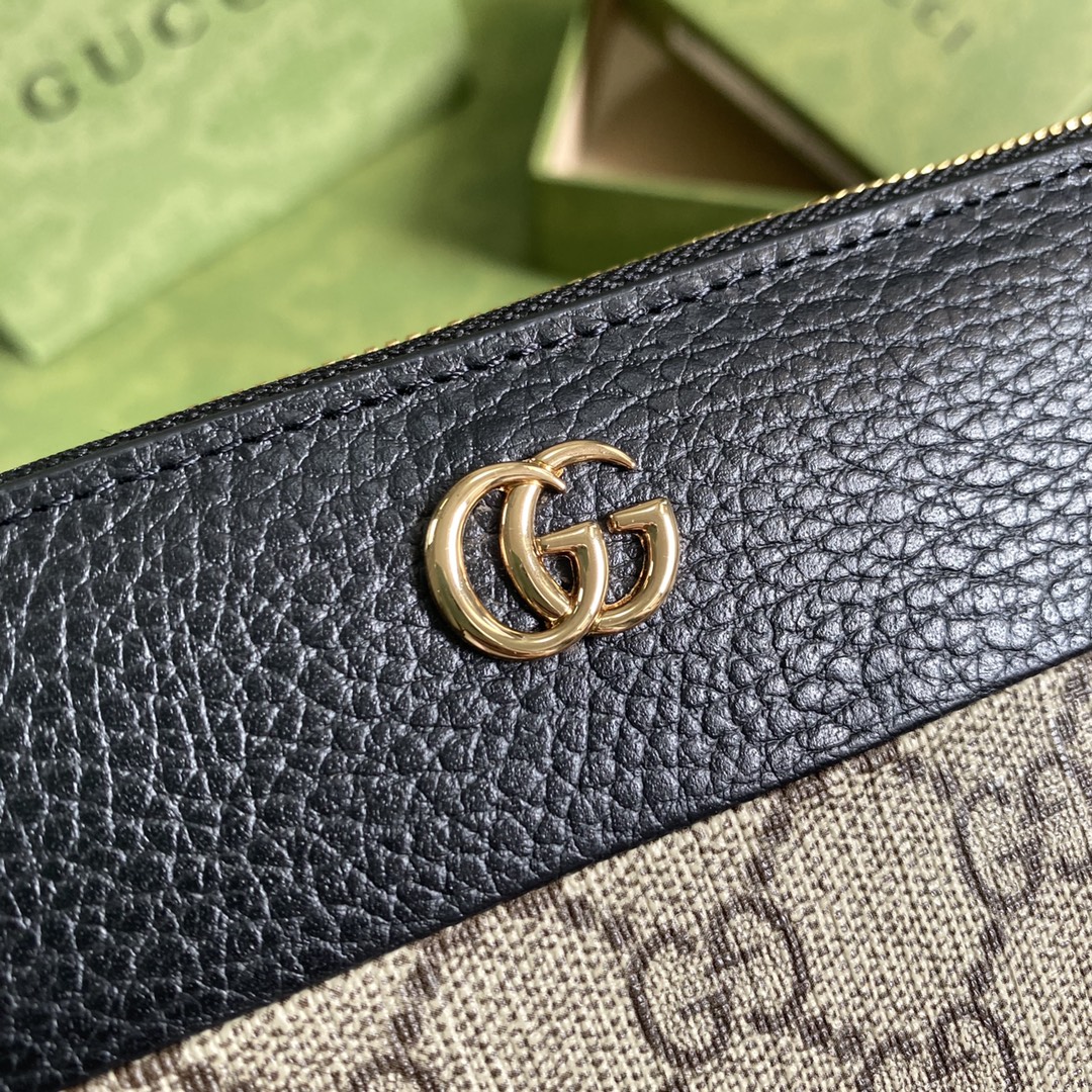 G*u*i wallet-19*10*2cm