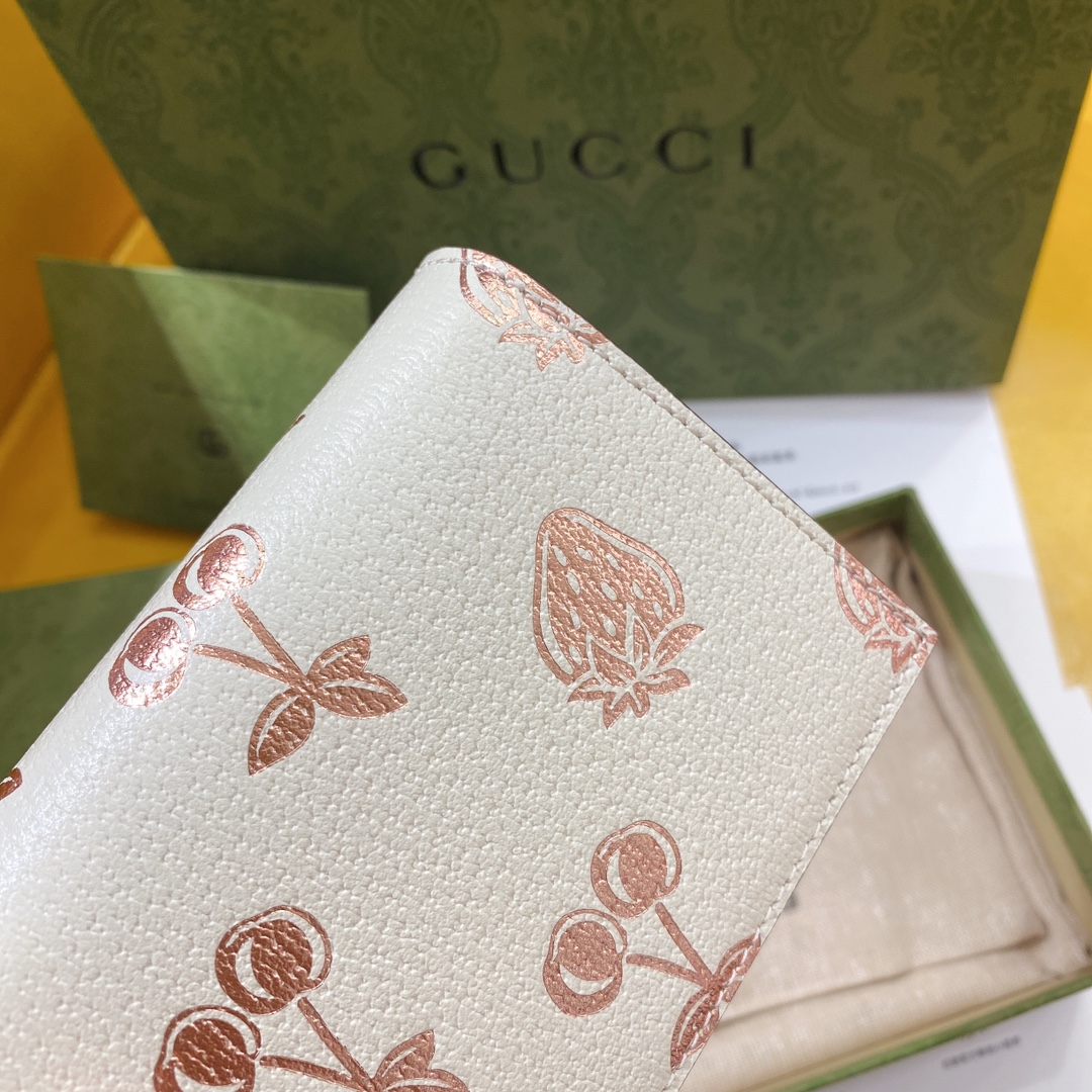 G*u*i wallet-11*8.5*3cm