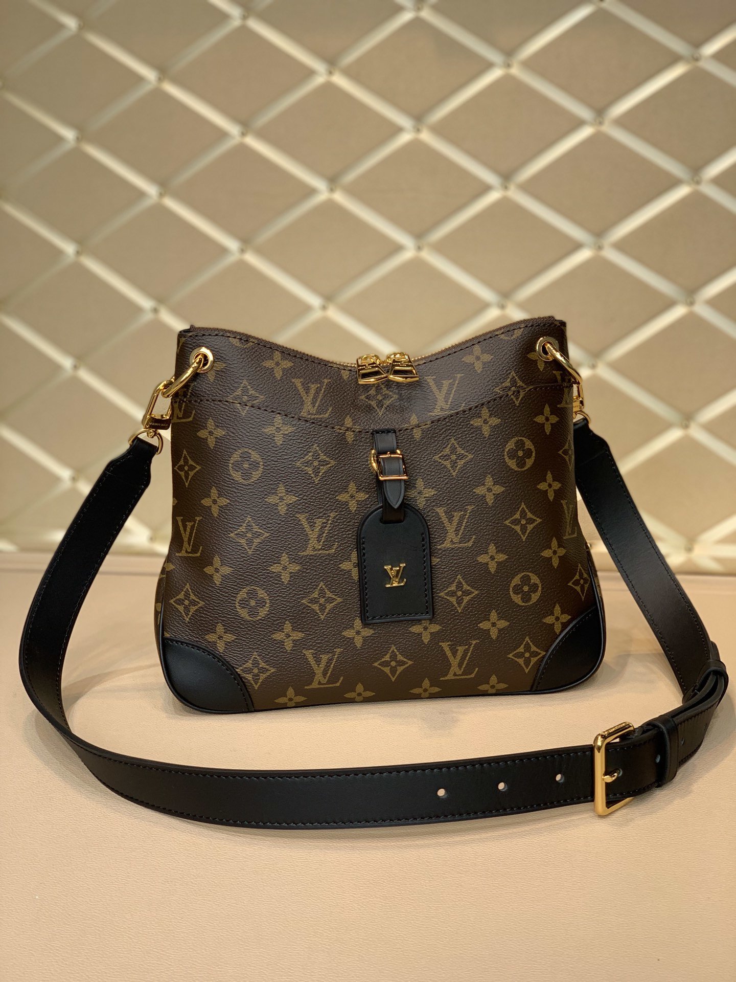 l0*is V*t0n odeon medium handbags- m45355