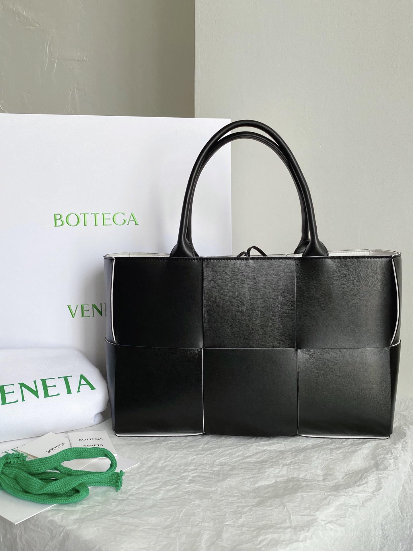 b0tte*a Ven*tatote-41×27×14cm
