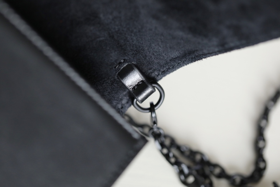 D*or wallet on chain-21.5*11.5*3cm