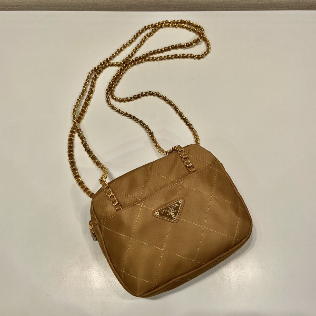 Pra*a 1bd632 vintage bag-19*14*6cm