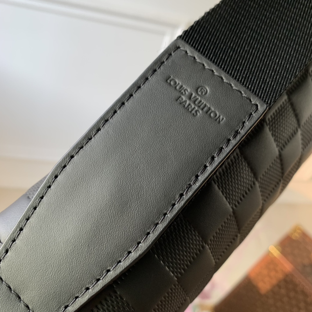 l0*is V*t0n district messenger bag-m46255-26*20*7cm