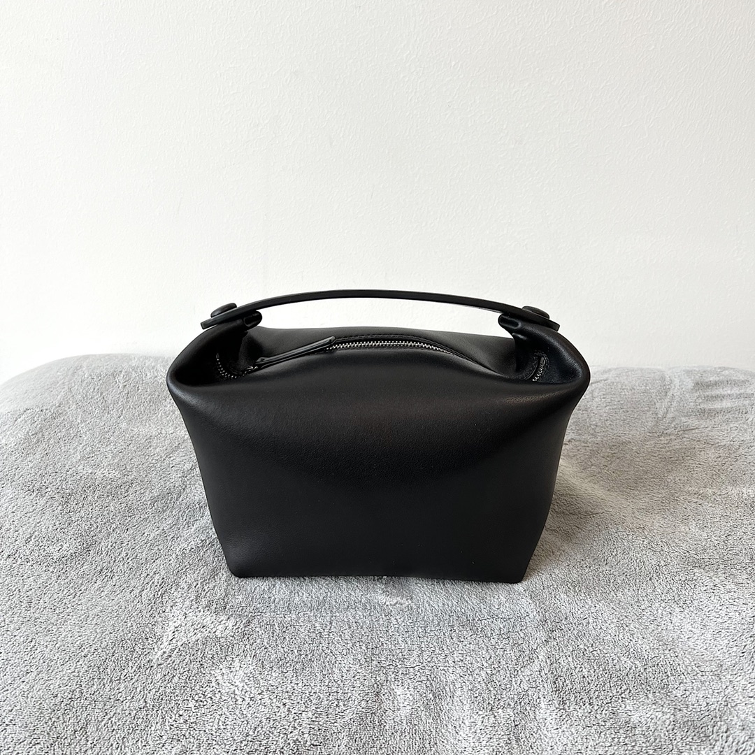 b0tte*a Ven*ta t*e r0w bag-18*13*14cm