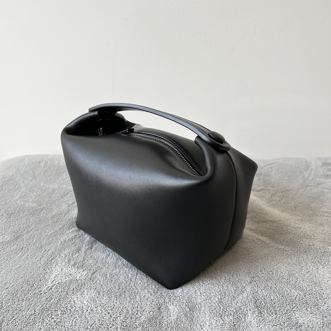 b0tte*a Ven*ta t*e r0w bag-18*13*14cm