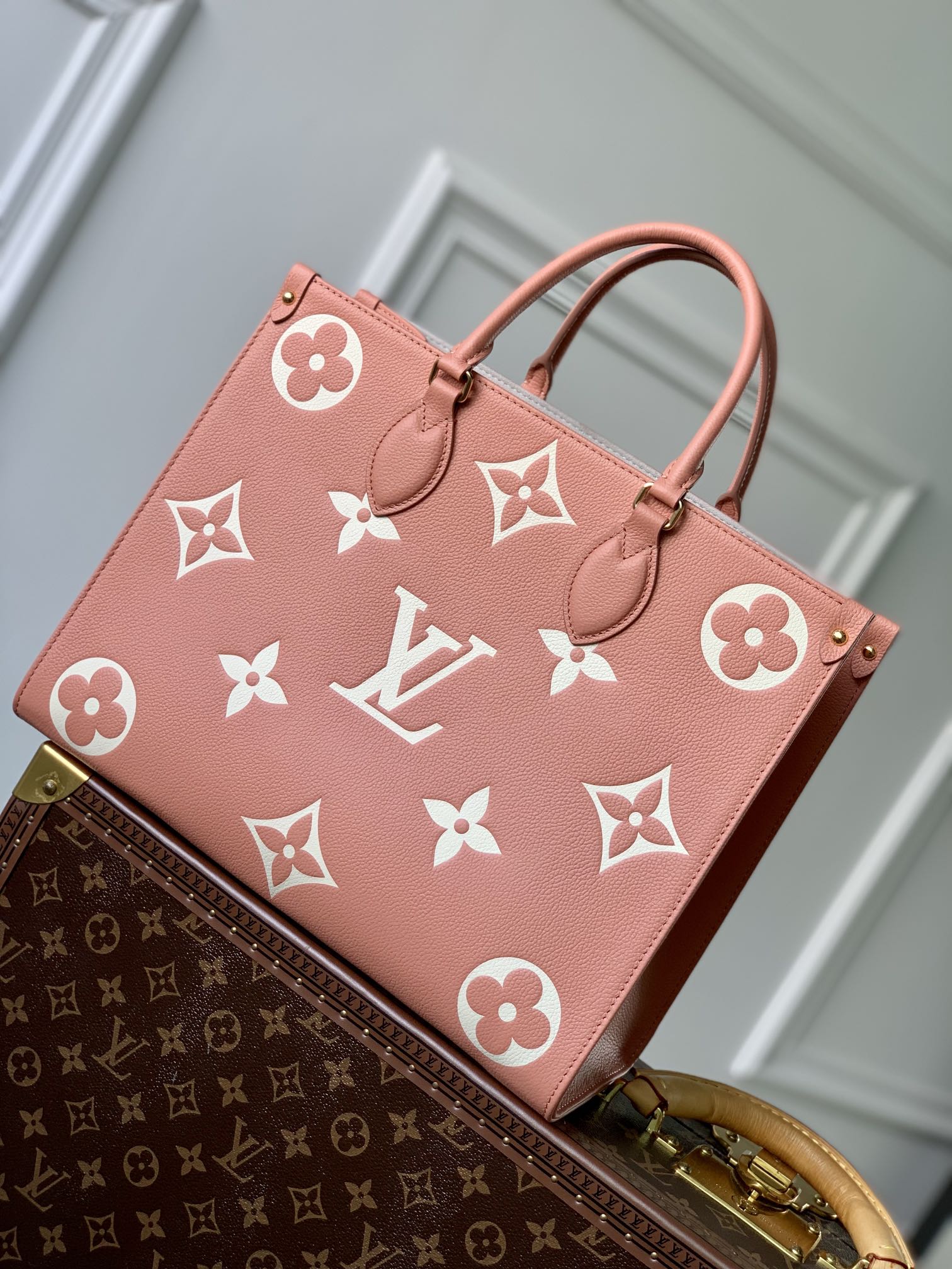 l0*is V*t0n onthego handbag-35*27*14cm