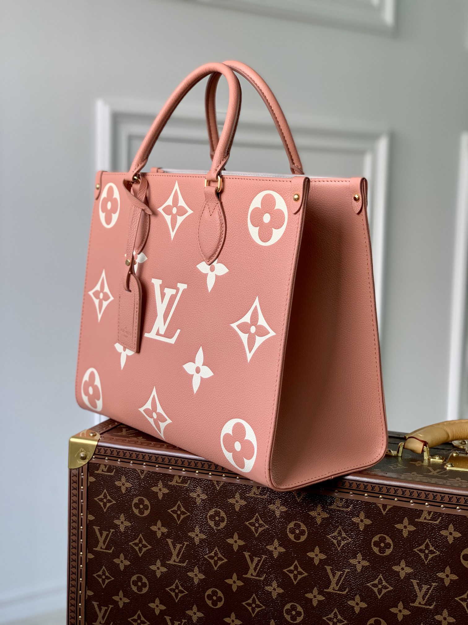 l0*is V*t0n onthego handbag-35*27*14cm