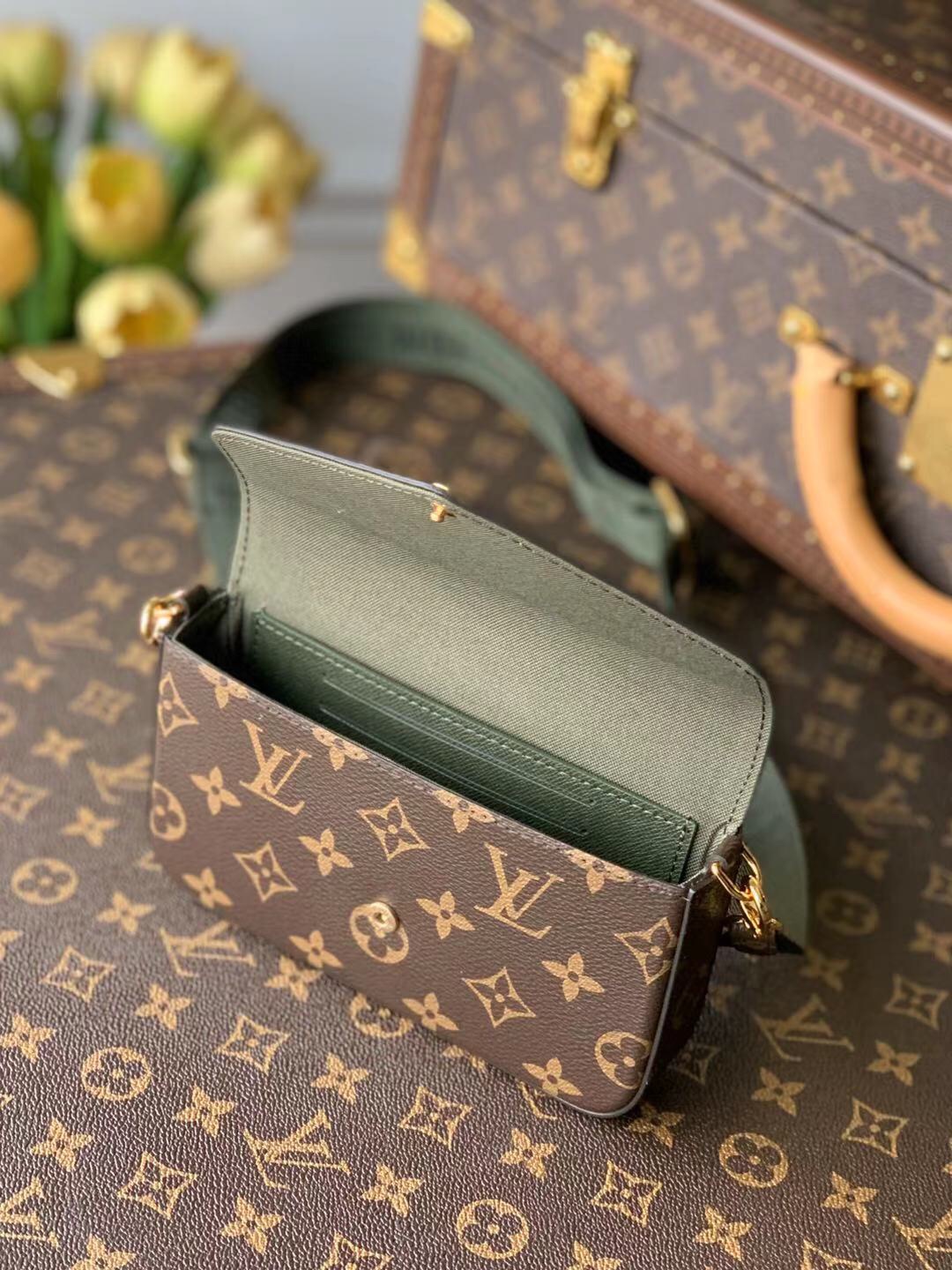 l0*is V*t0n multi pochette félicie bag -17x9.6x3.5cm