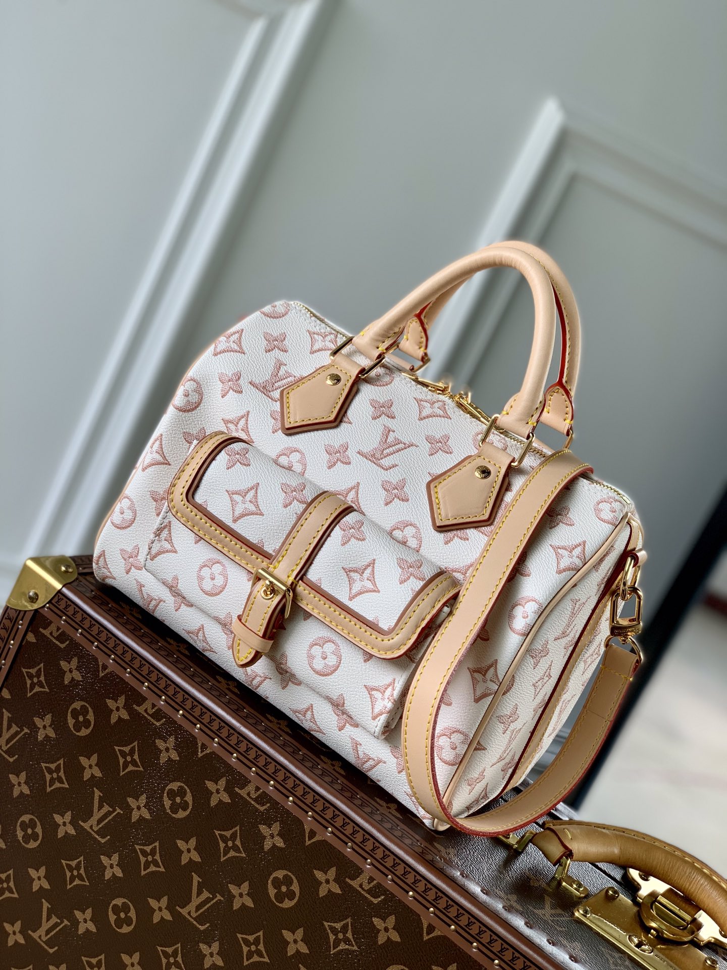 l0*is V*t0n speedy shoulder 25-25*19*15cm