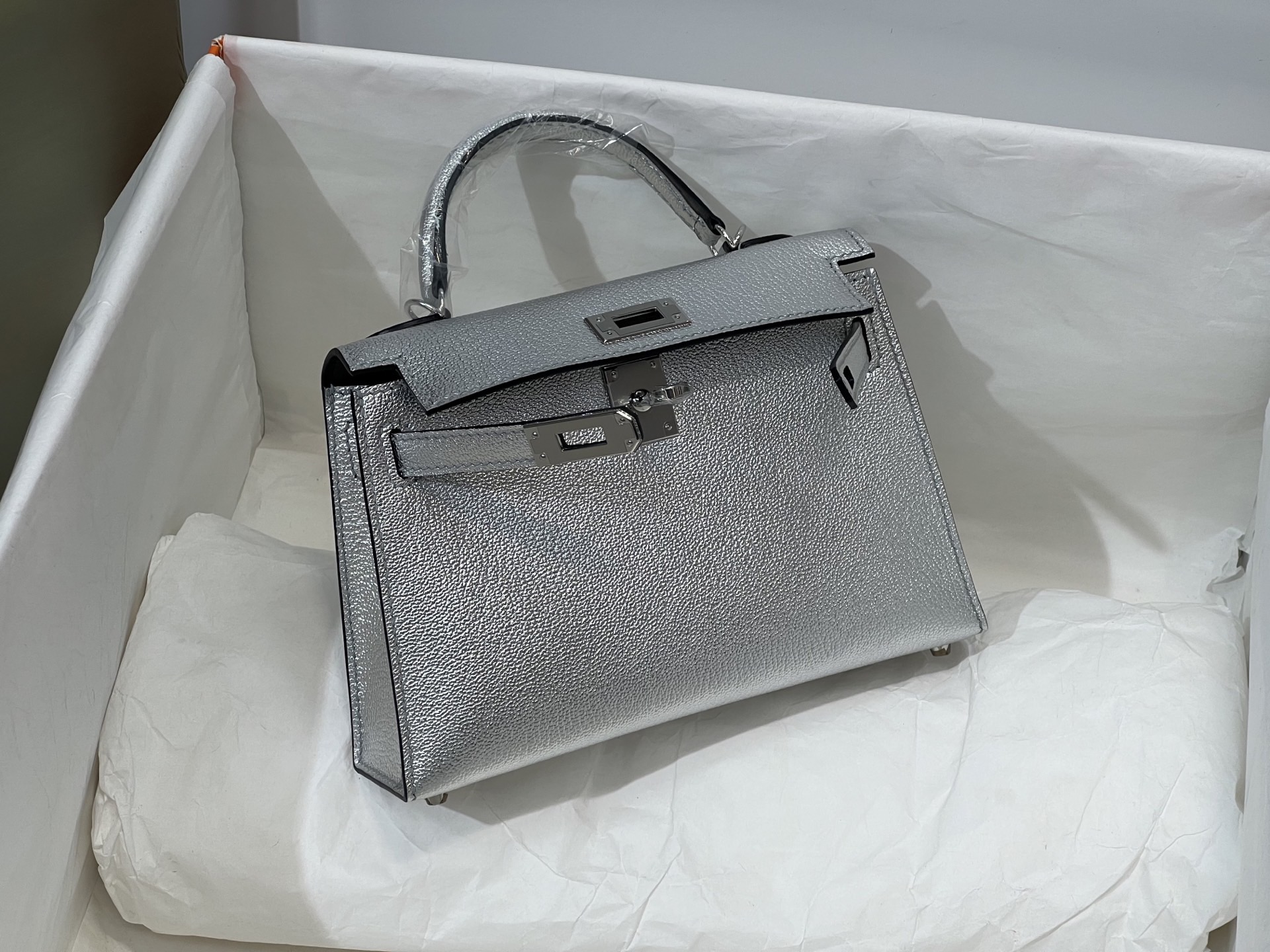 H**me5 Mini Kelly Chèvre 19