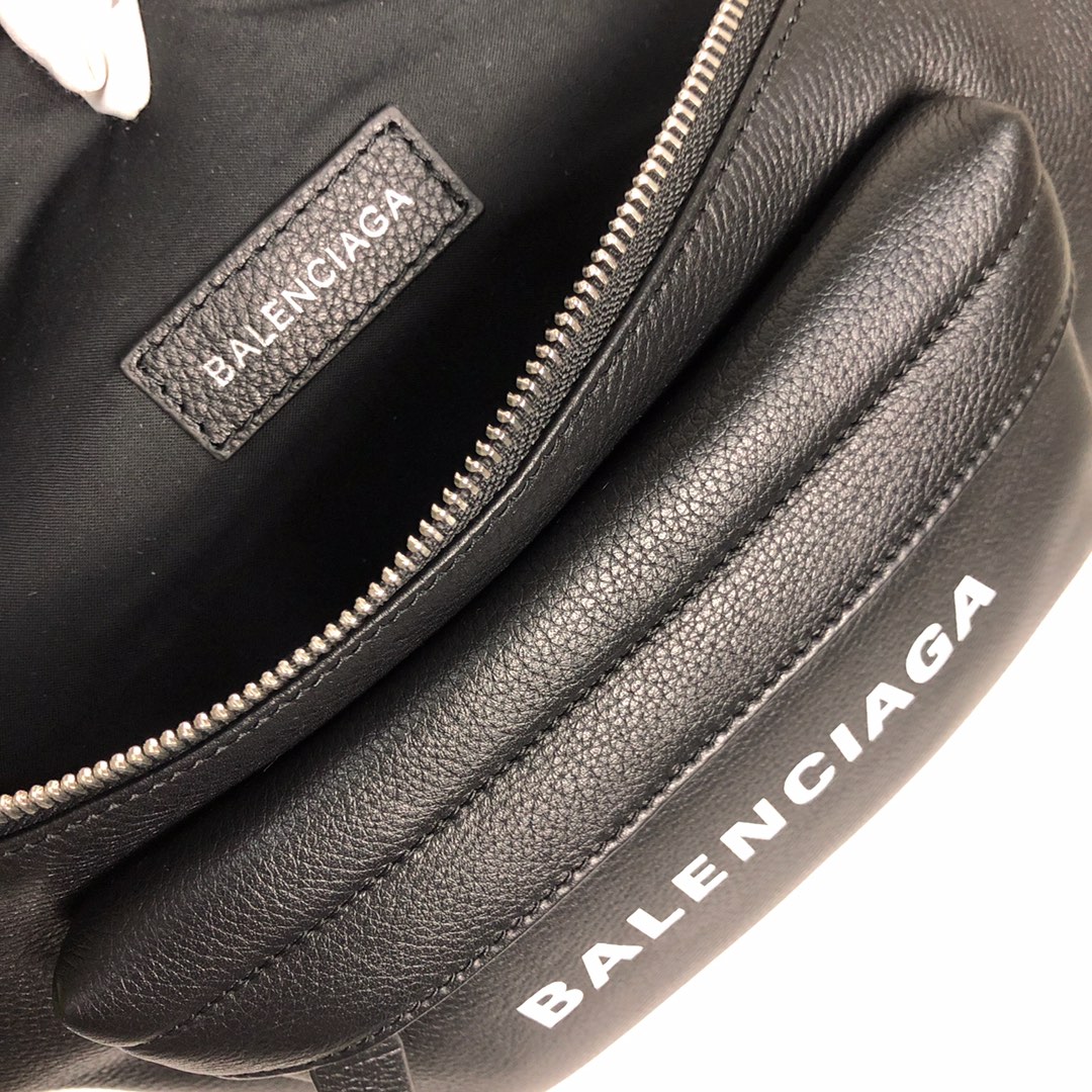 Ba*len*cia*ga crossbody bag-24*19*40cm