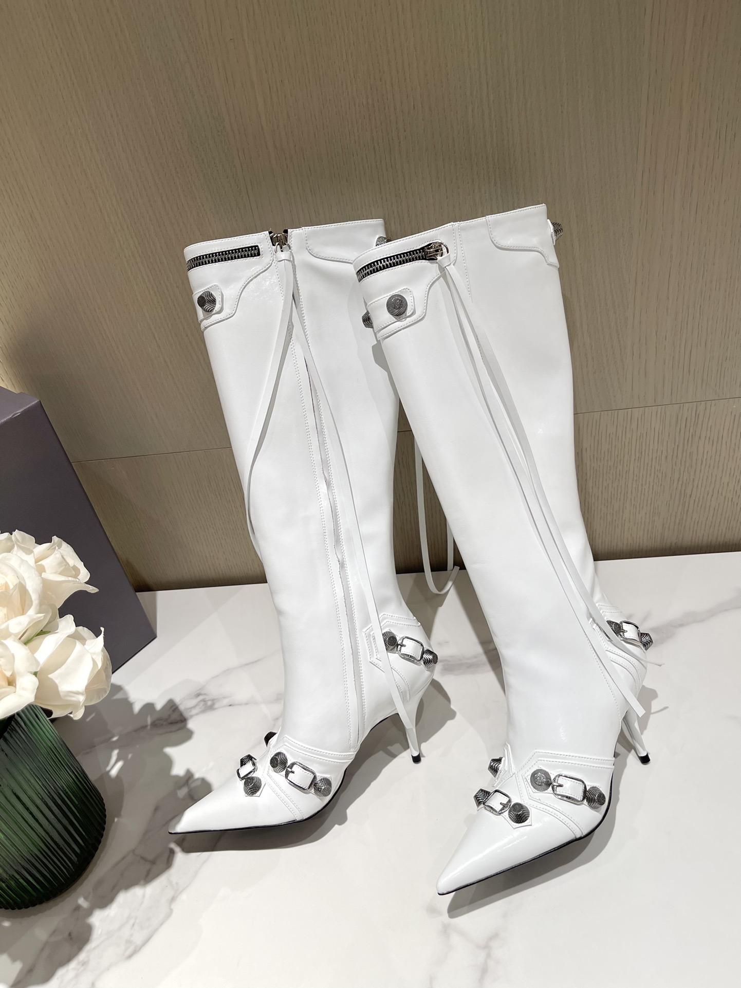 Ba*len*cia*ga boots