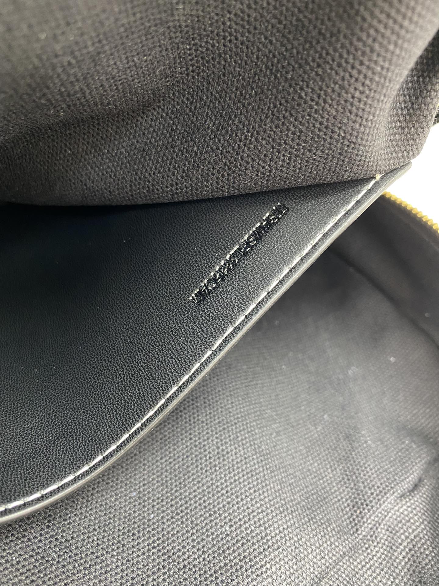 B**rry tote-30 x 11 x 22.5cm