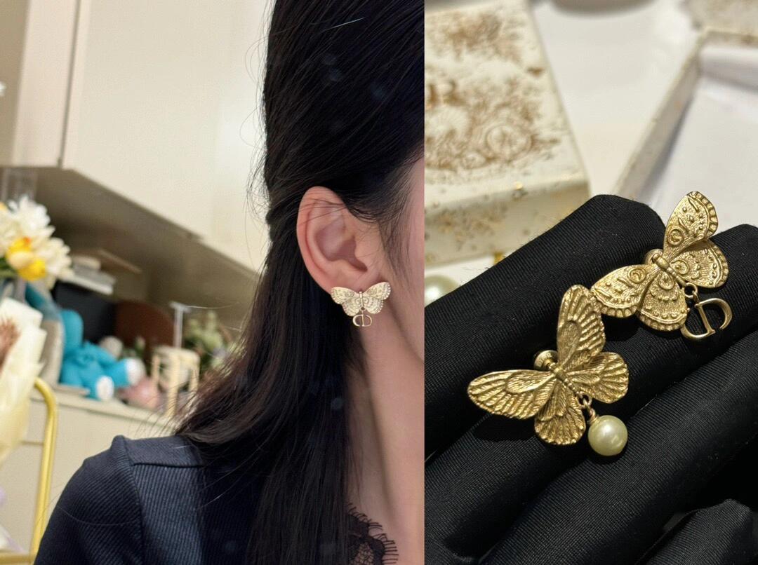 Ch@nel Earring