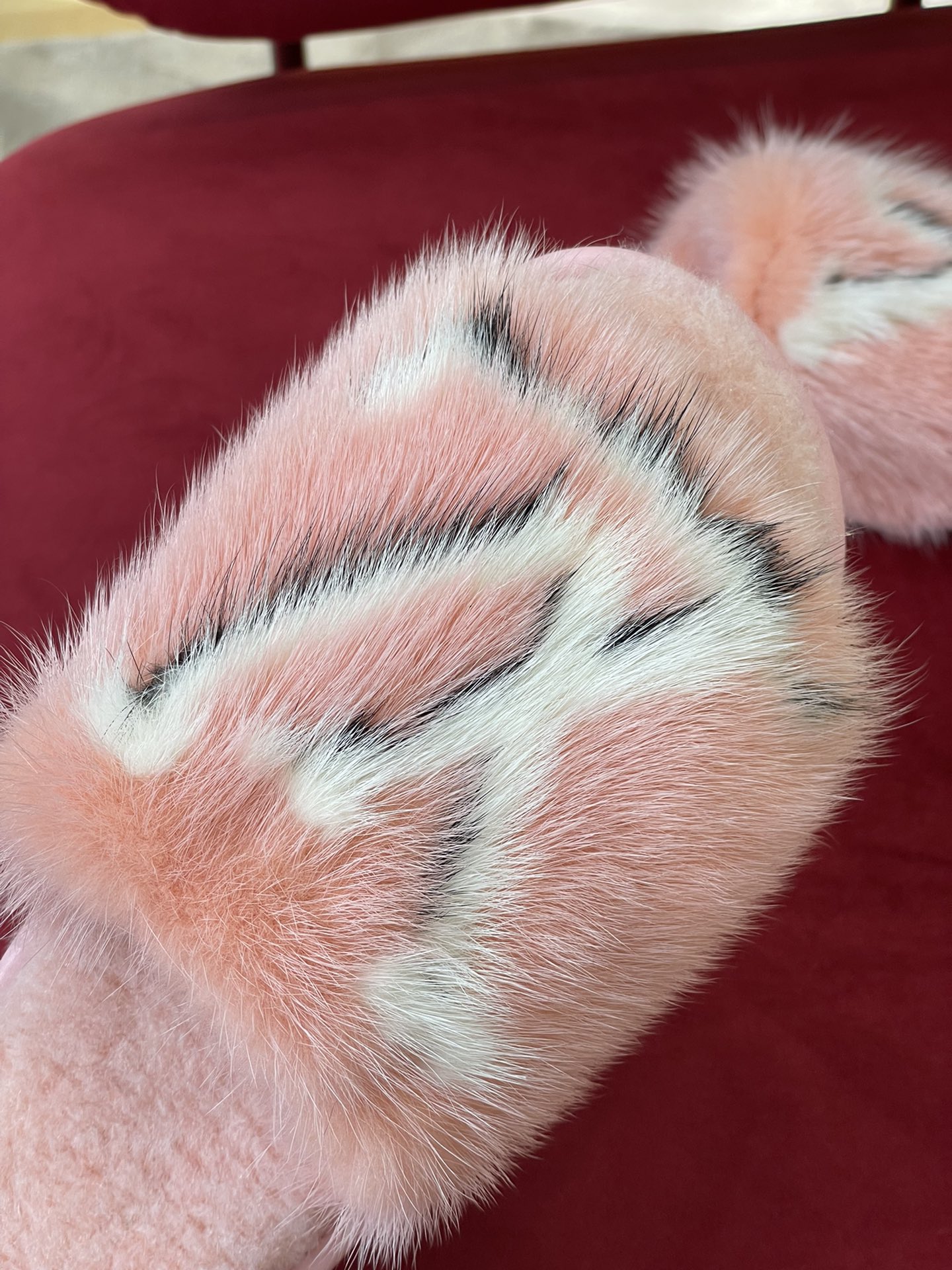 l0*is V*t0n sandals