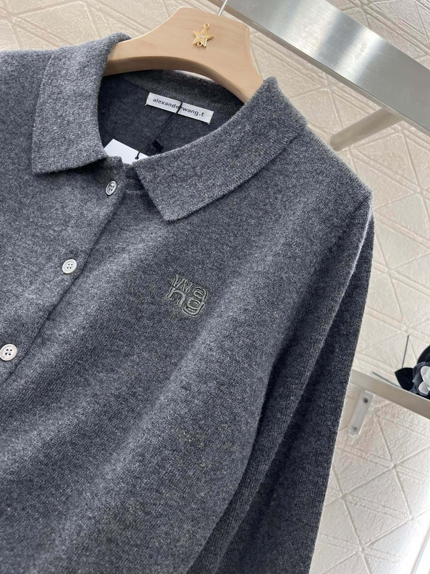 A1exa*der wang stacked-logo cardigan
