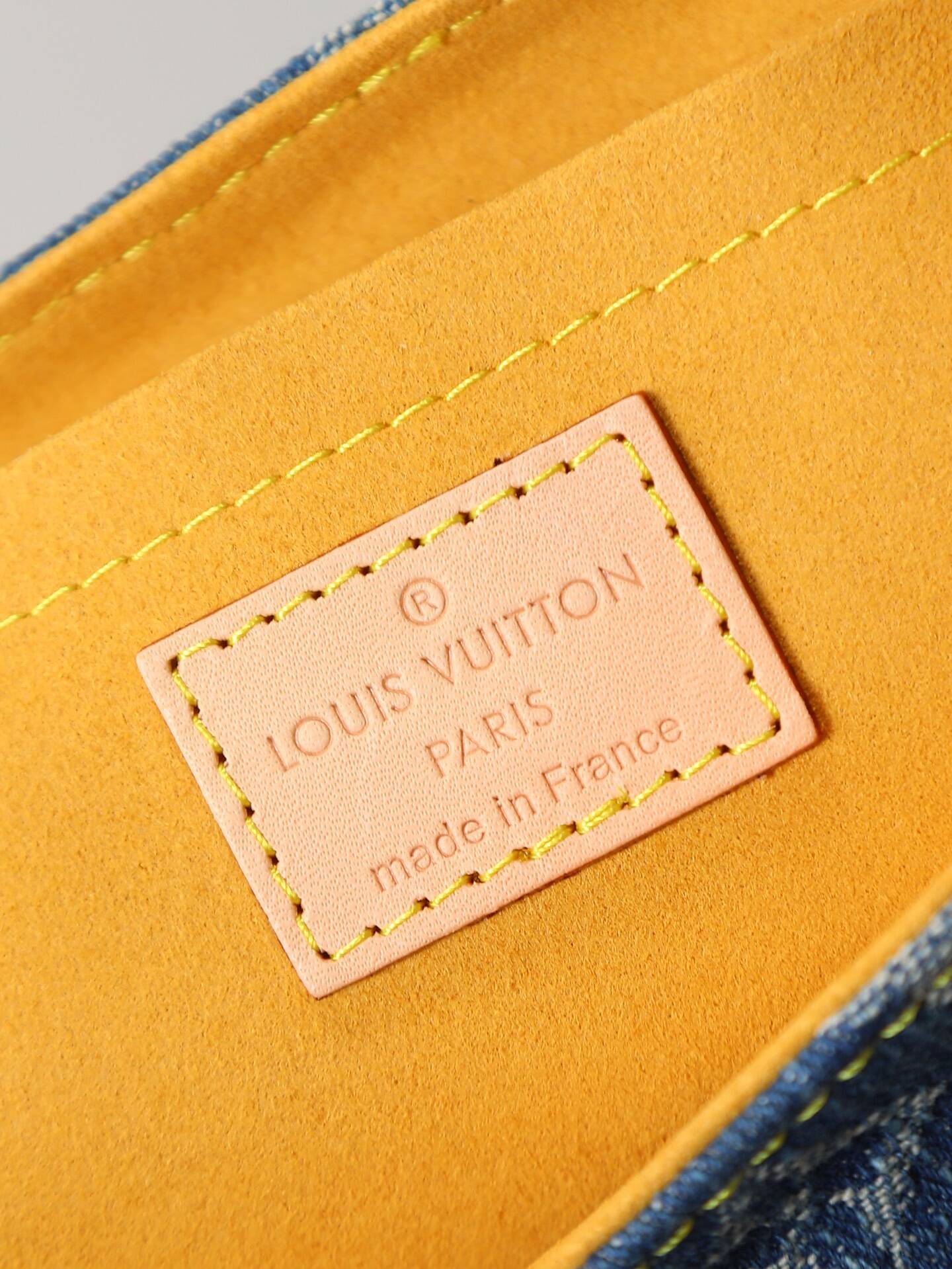 Loui*s Vvtt0n LV Monogram Pleaty Mini-26 x 15 x 9CM