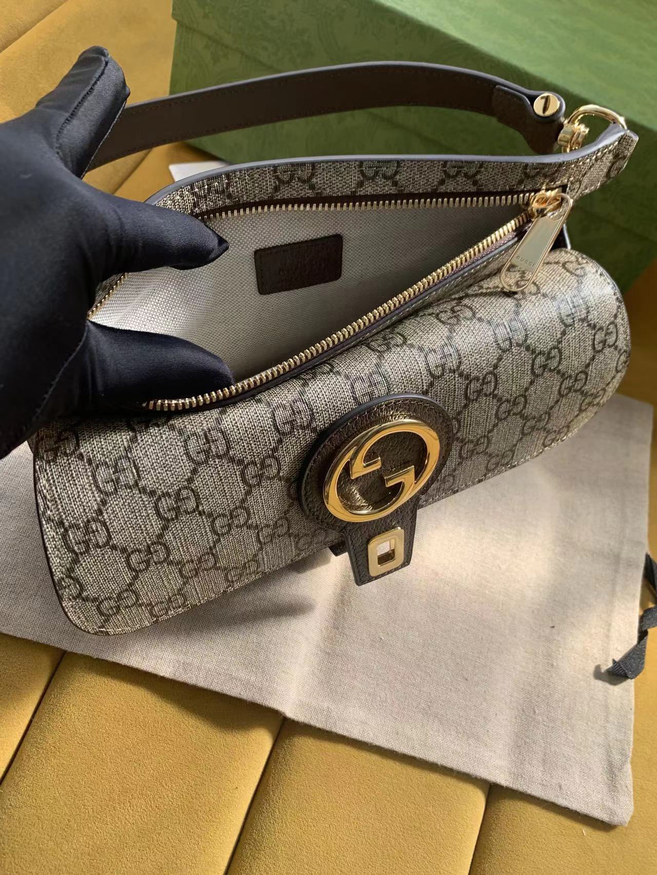 G*u*i belt bag-24/4/5cm