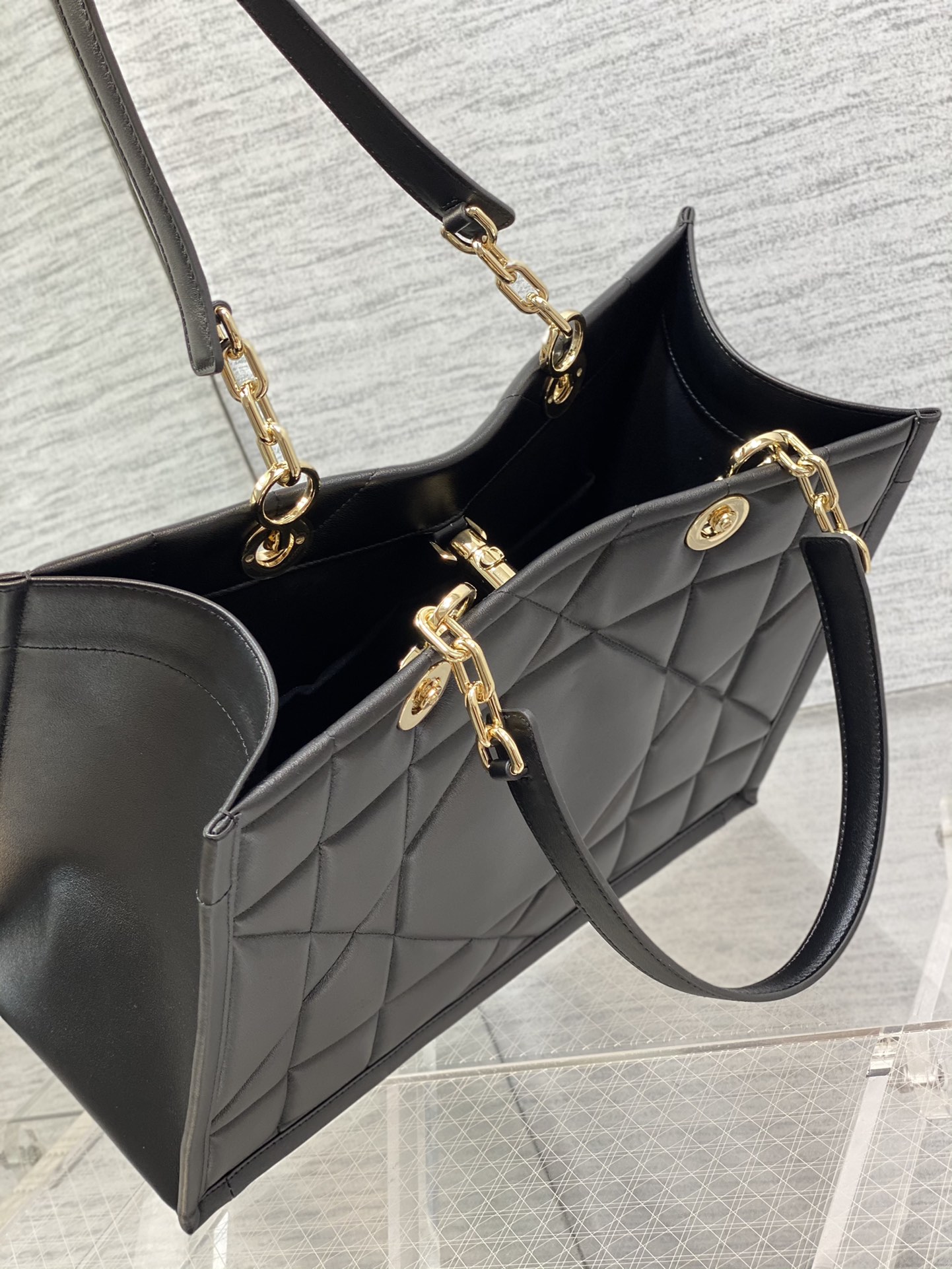 D*or essential bag
