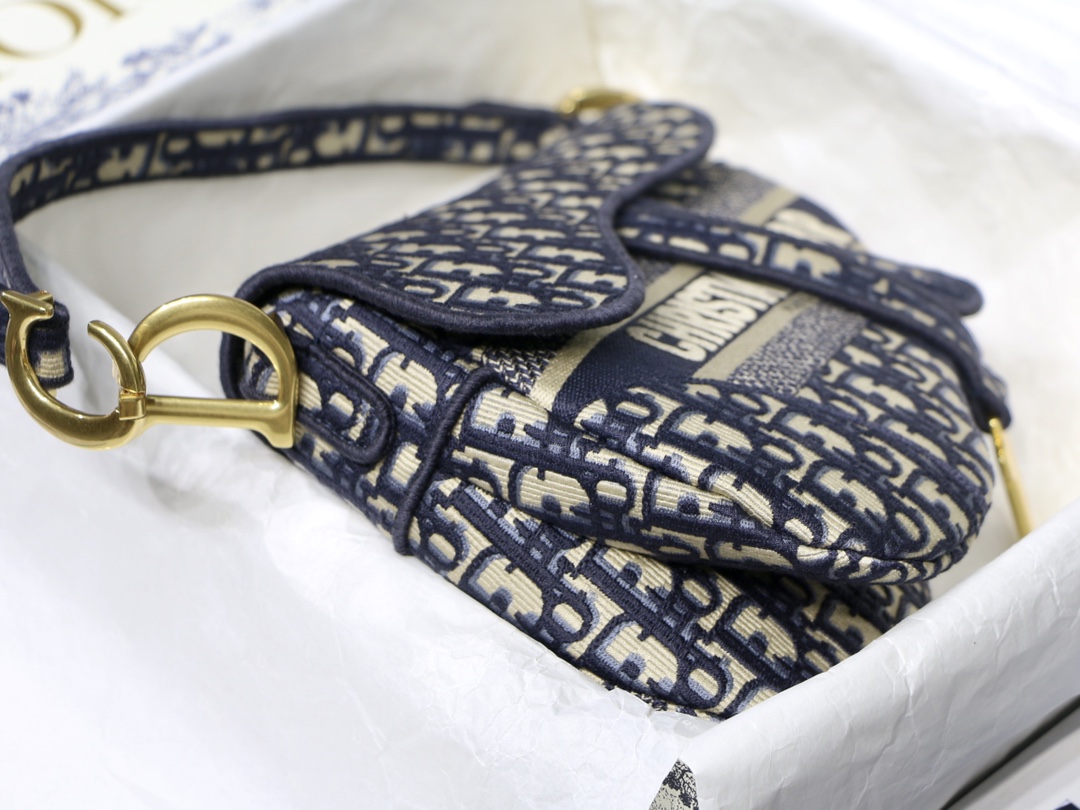 D*or saddle bag-25.5 x 20 x 6.5cm