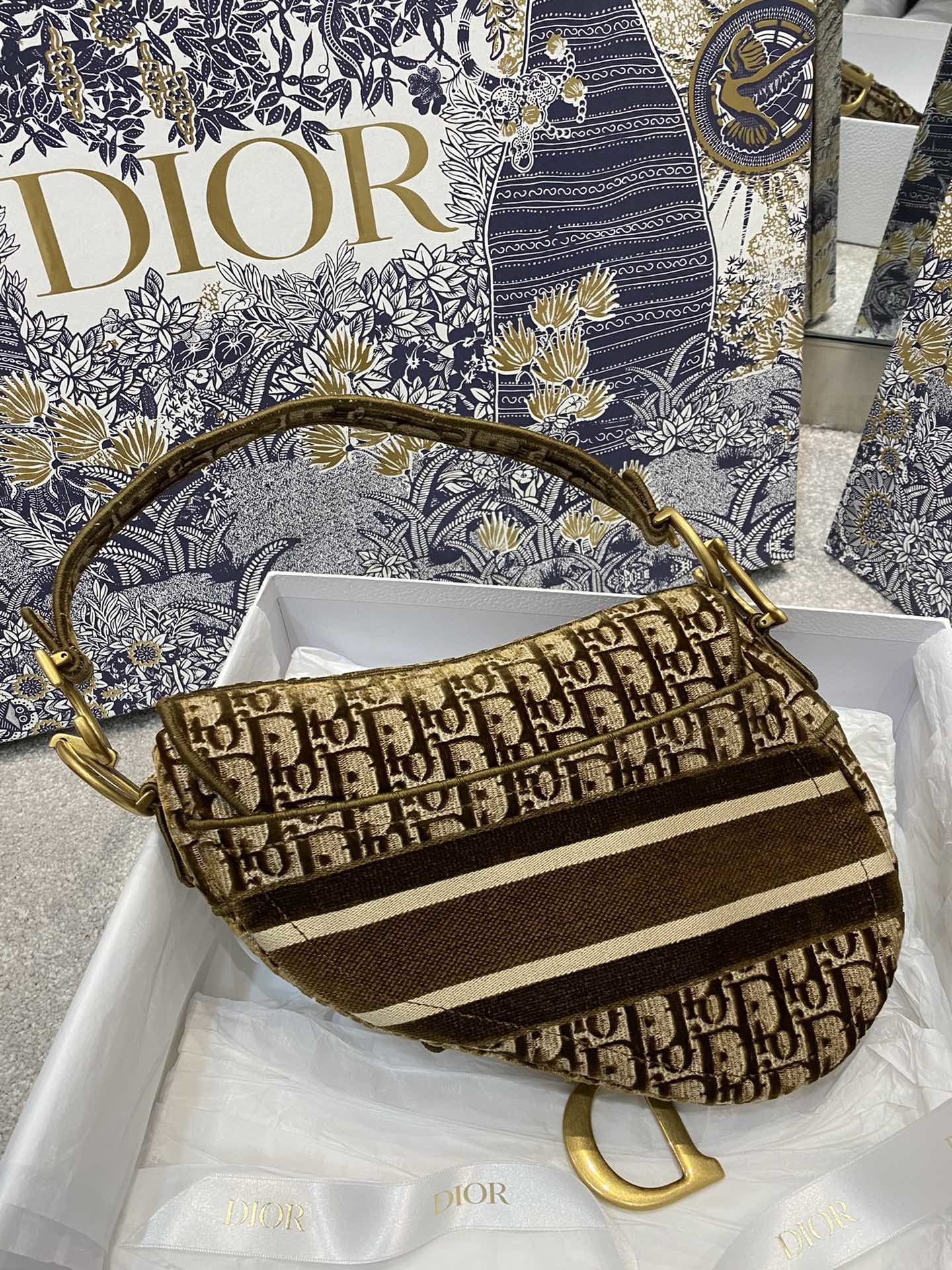 D*or oblique bag-25.5*20*6.5cm