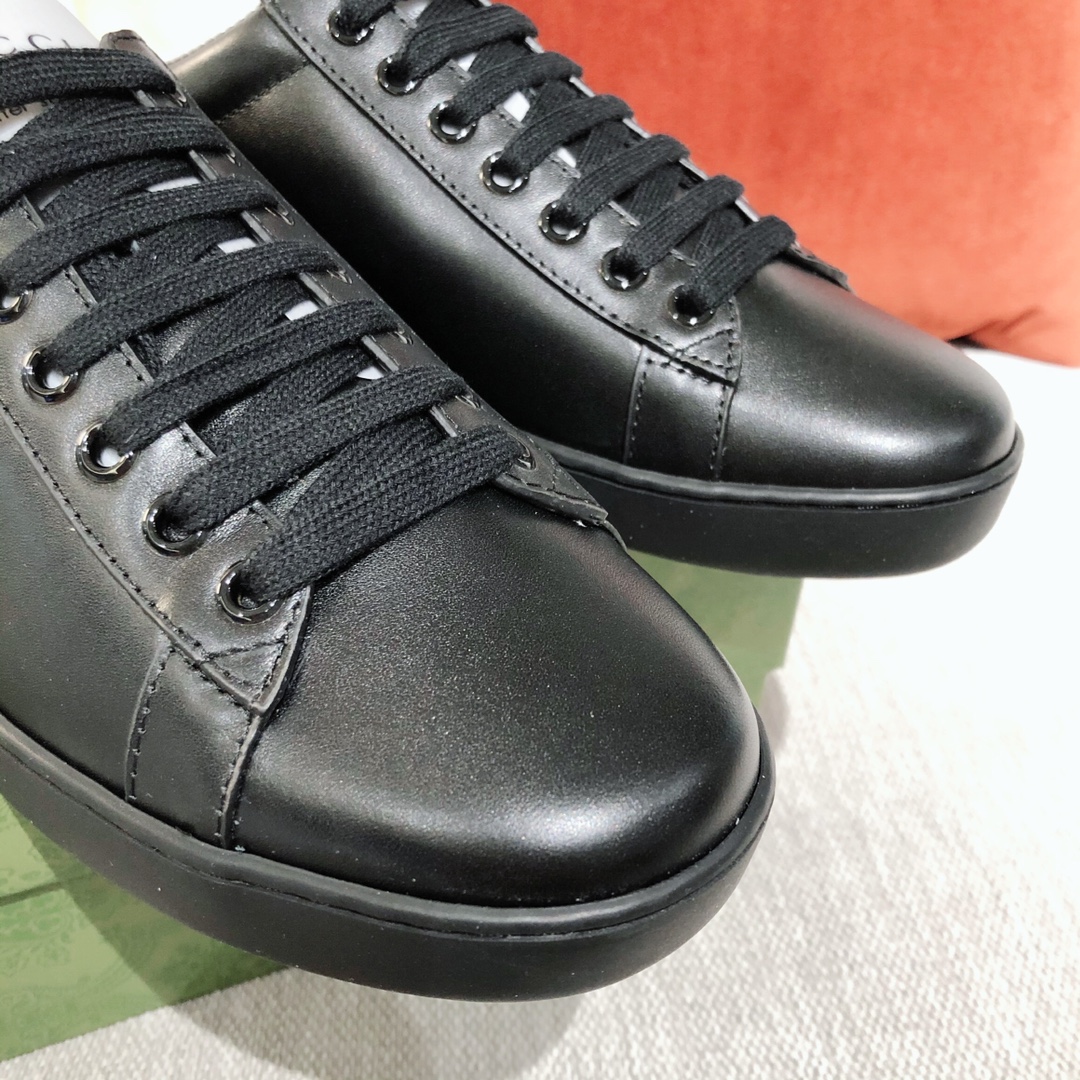 G*u*i sneakers