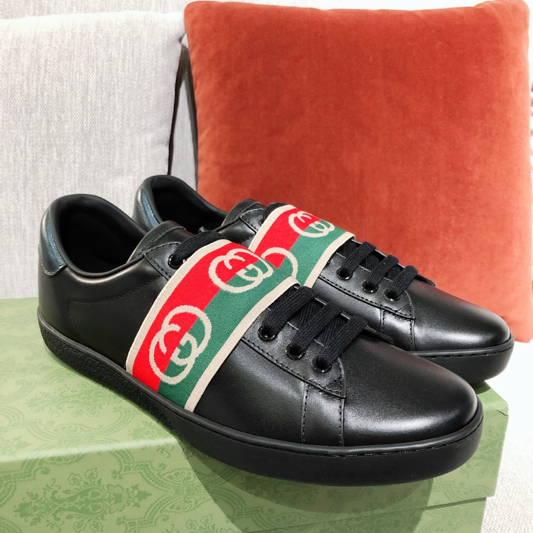 G*u*i sneakers