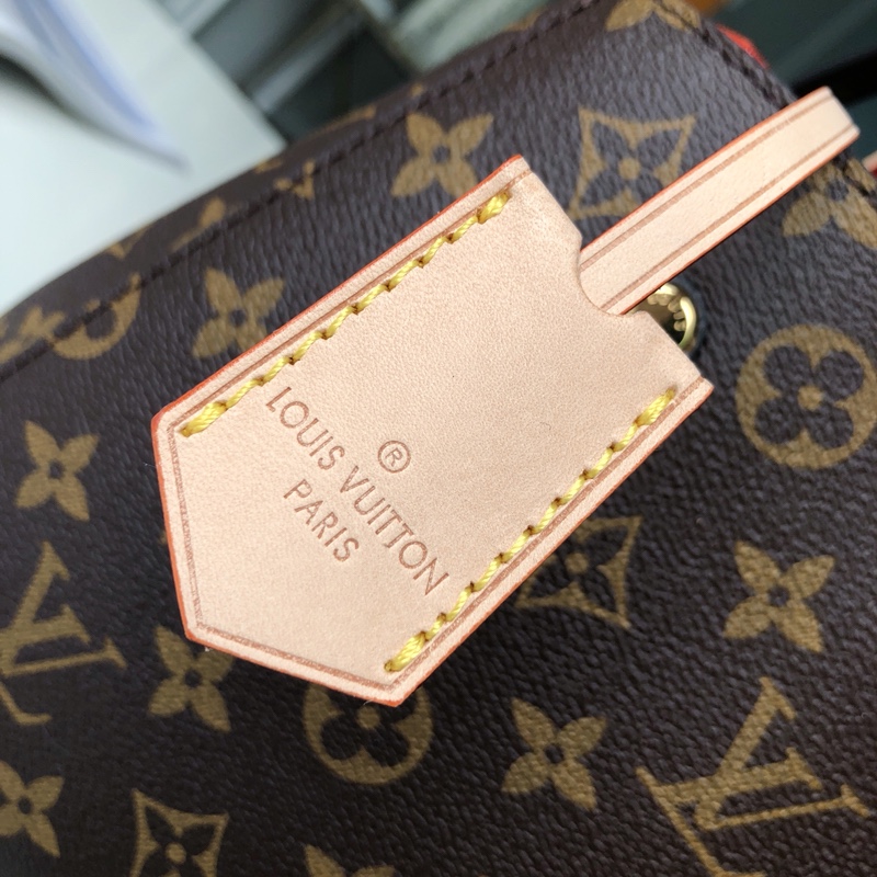 l0*is V*t0n montaigne bb-29*20*13cm