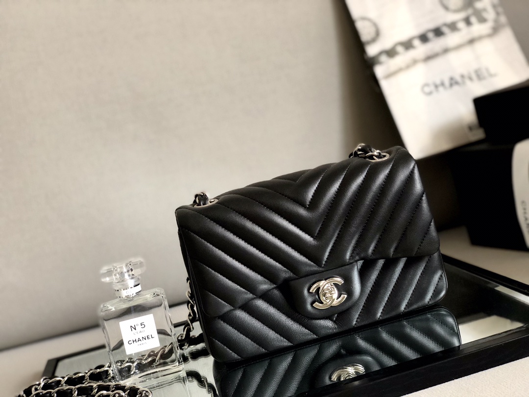 Ch@nel Flap Bag-Lambskin-Silver Hardware-20CM