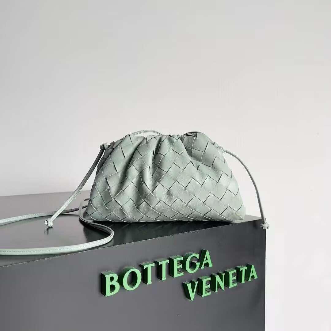 b0tte*a Ven*ta the pouch bag-22*9cm