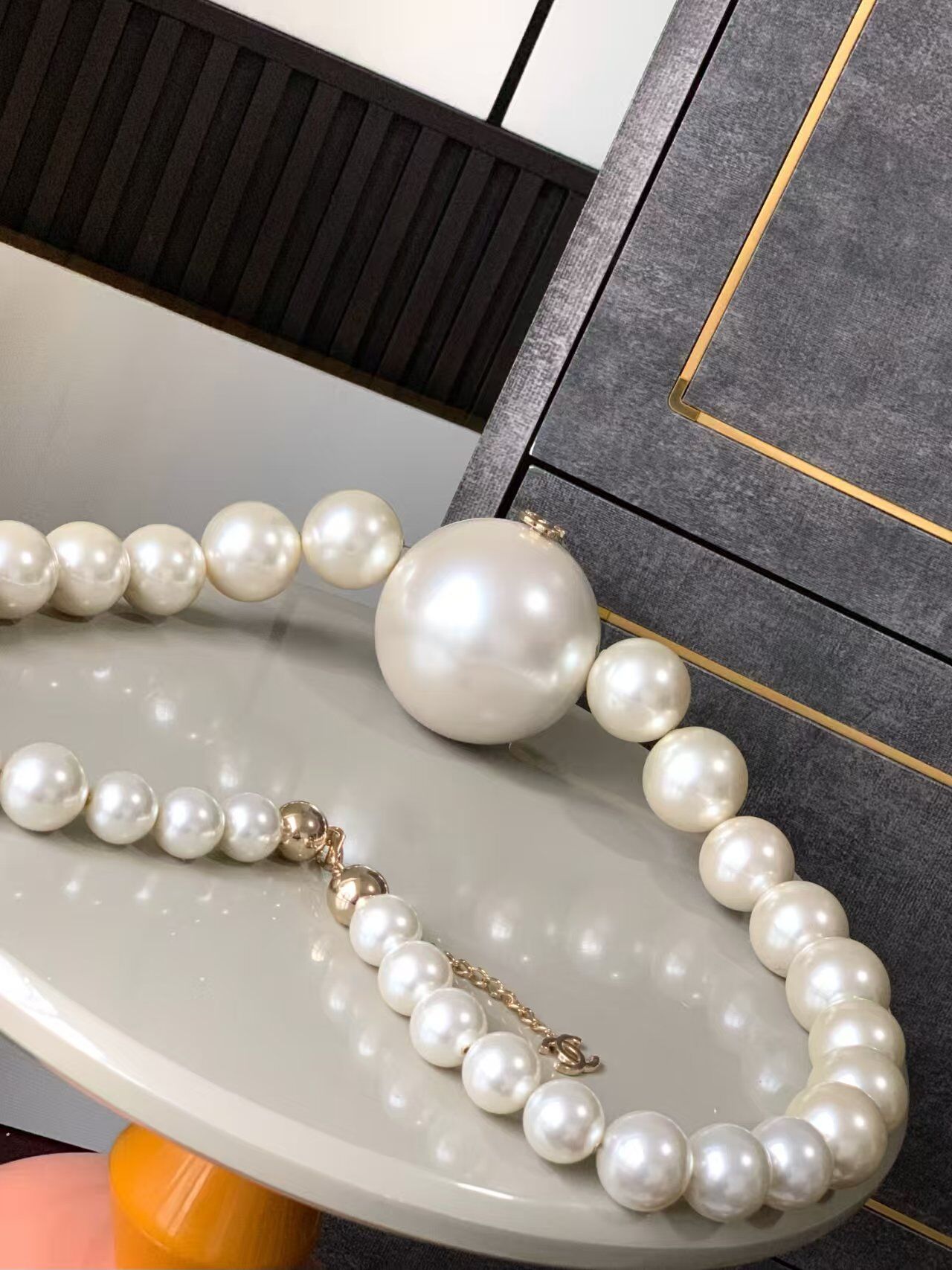 Ch@nel pearl ball bag