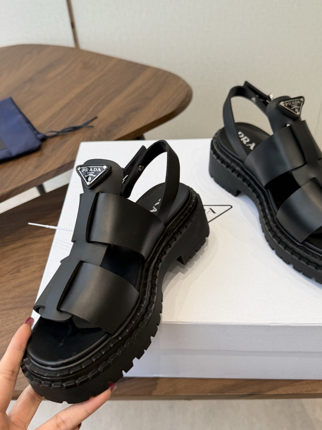 Pra*a Black Leather Sandals-5.5CM