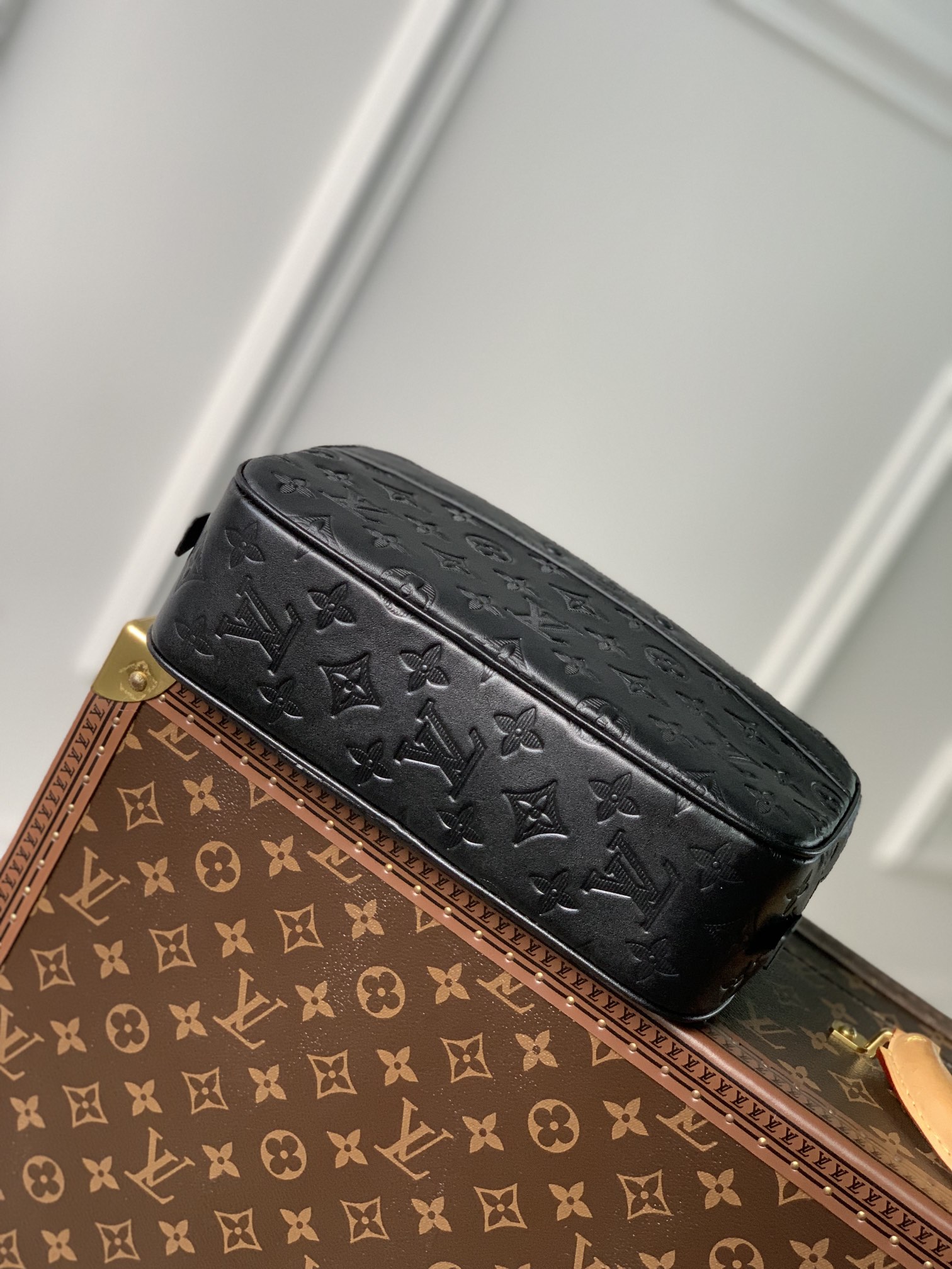 l0*is V*t0n pouch-26*17*71cm