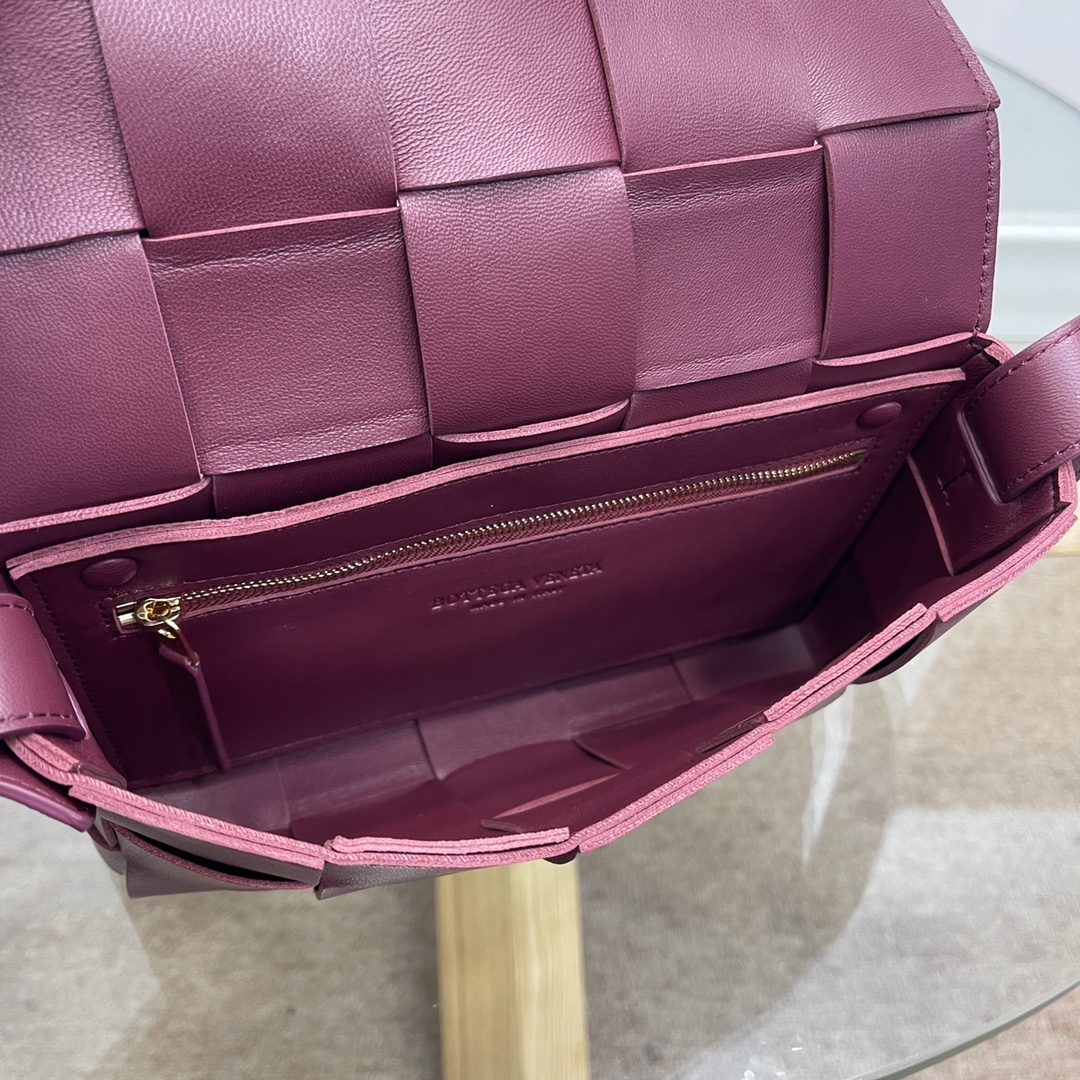 b0tte*a Ven*ta crossbody bag-23*15*6cm