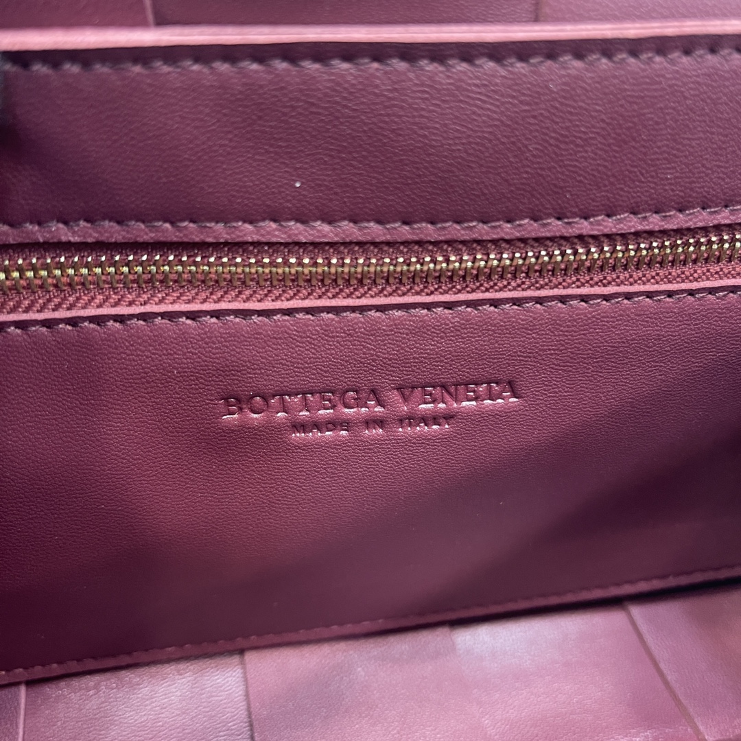 b0tte*a Ven*ta crossbody bag-23*15*6cm