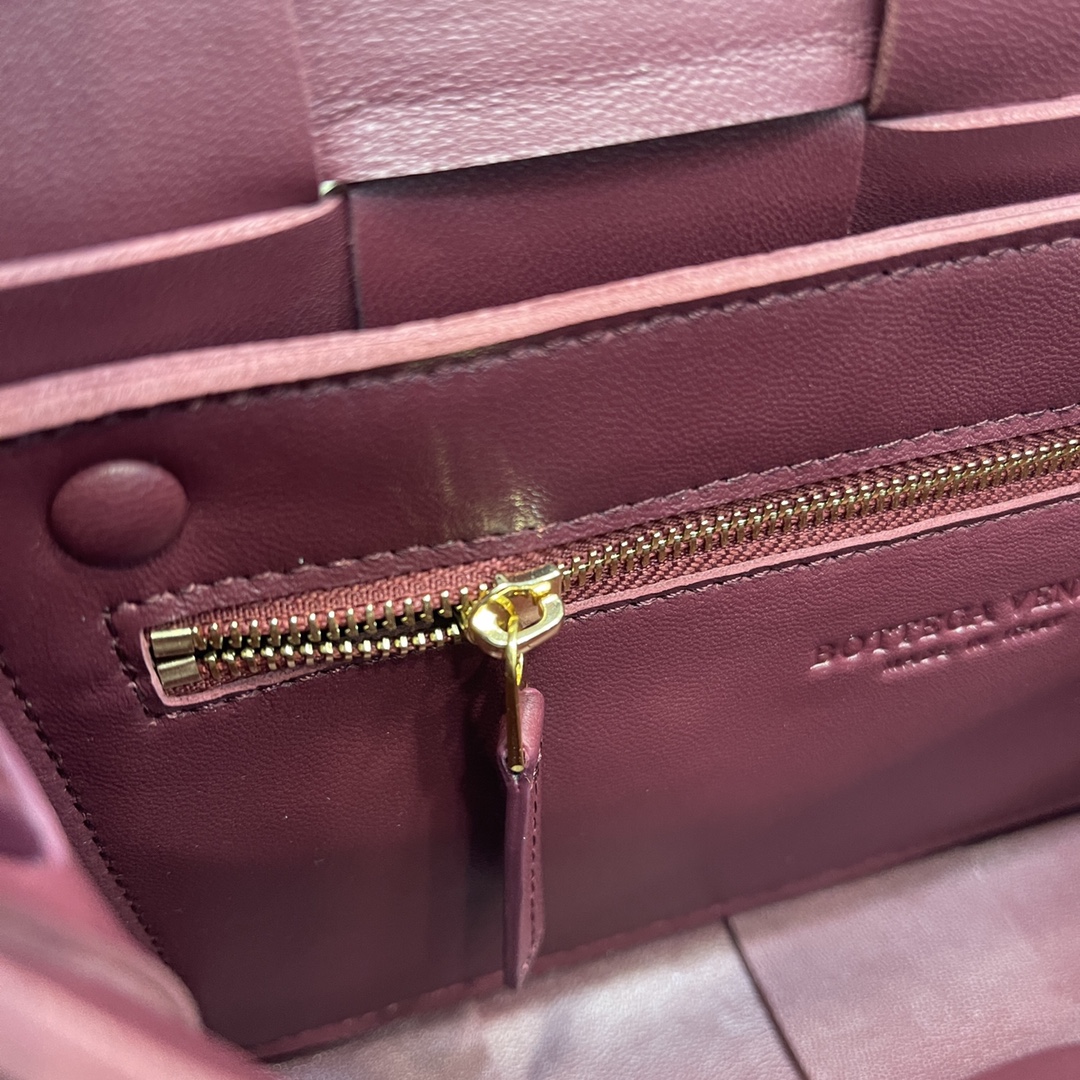 b0tte*a Ven*ta crossbody bag-23*15*6cm