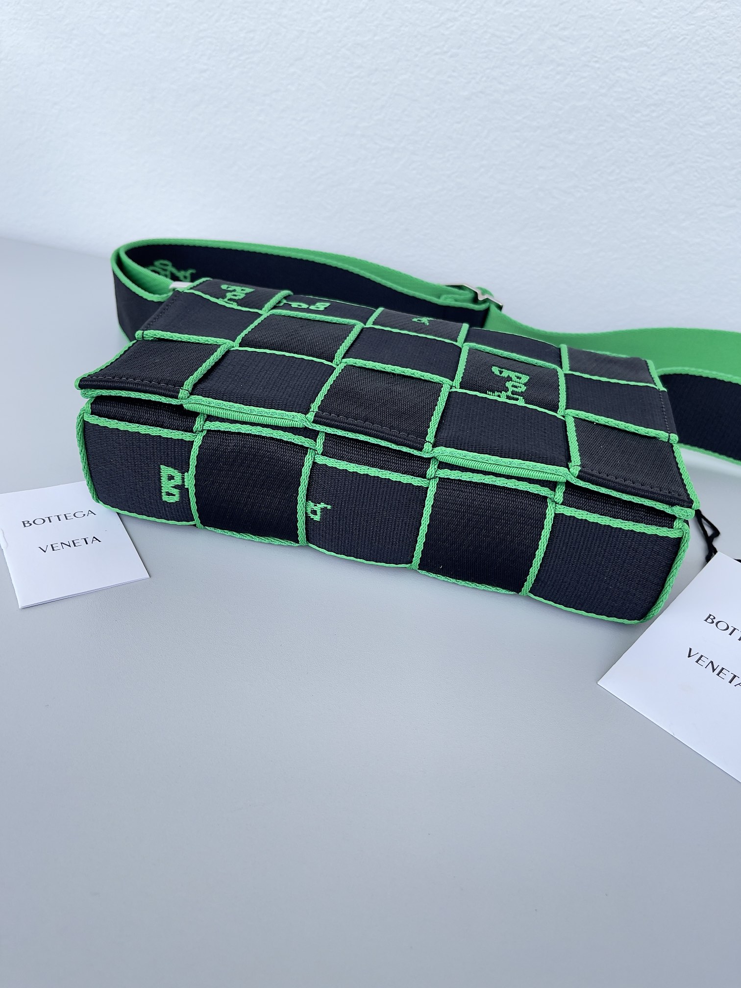b0tte*a Ven*ta webbing crossbody bag-25*15*5cm