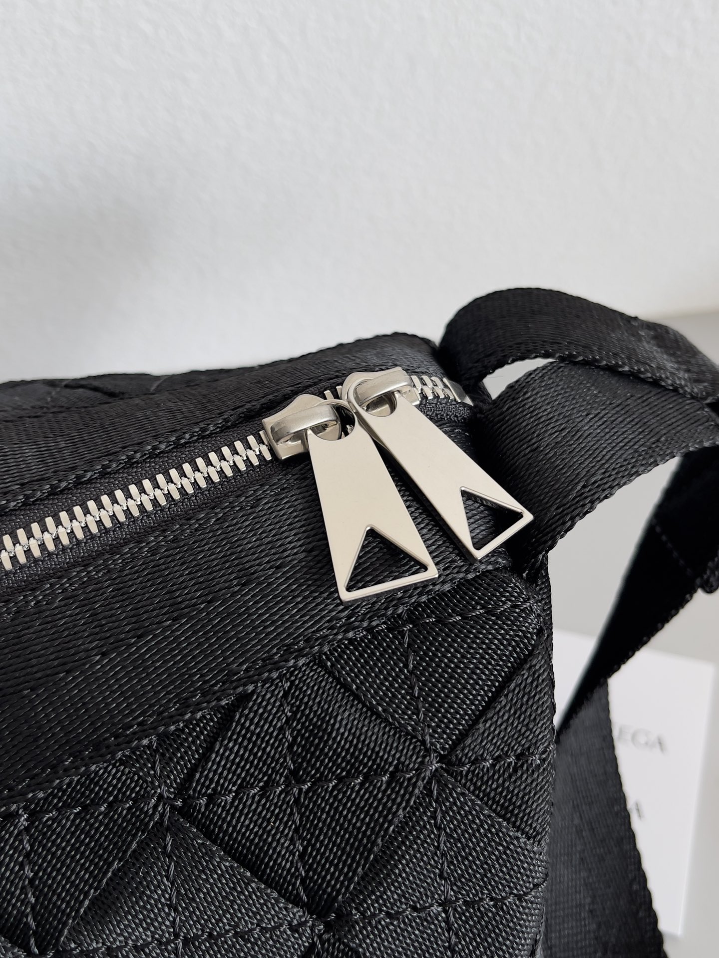 b0tte*a Ven*ta webbing crossbody bag-26*15*15cm