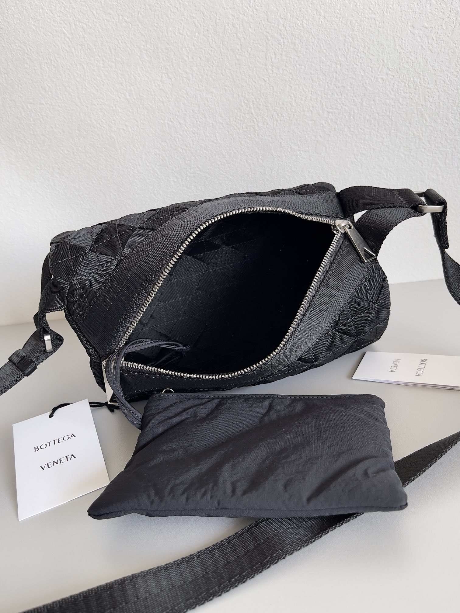 b0tte*a Ven*ta webbing crossbody bag-26*15*15cm