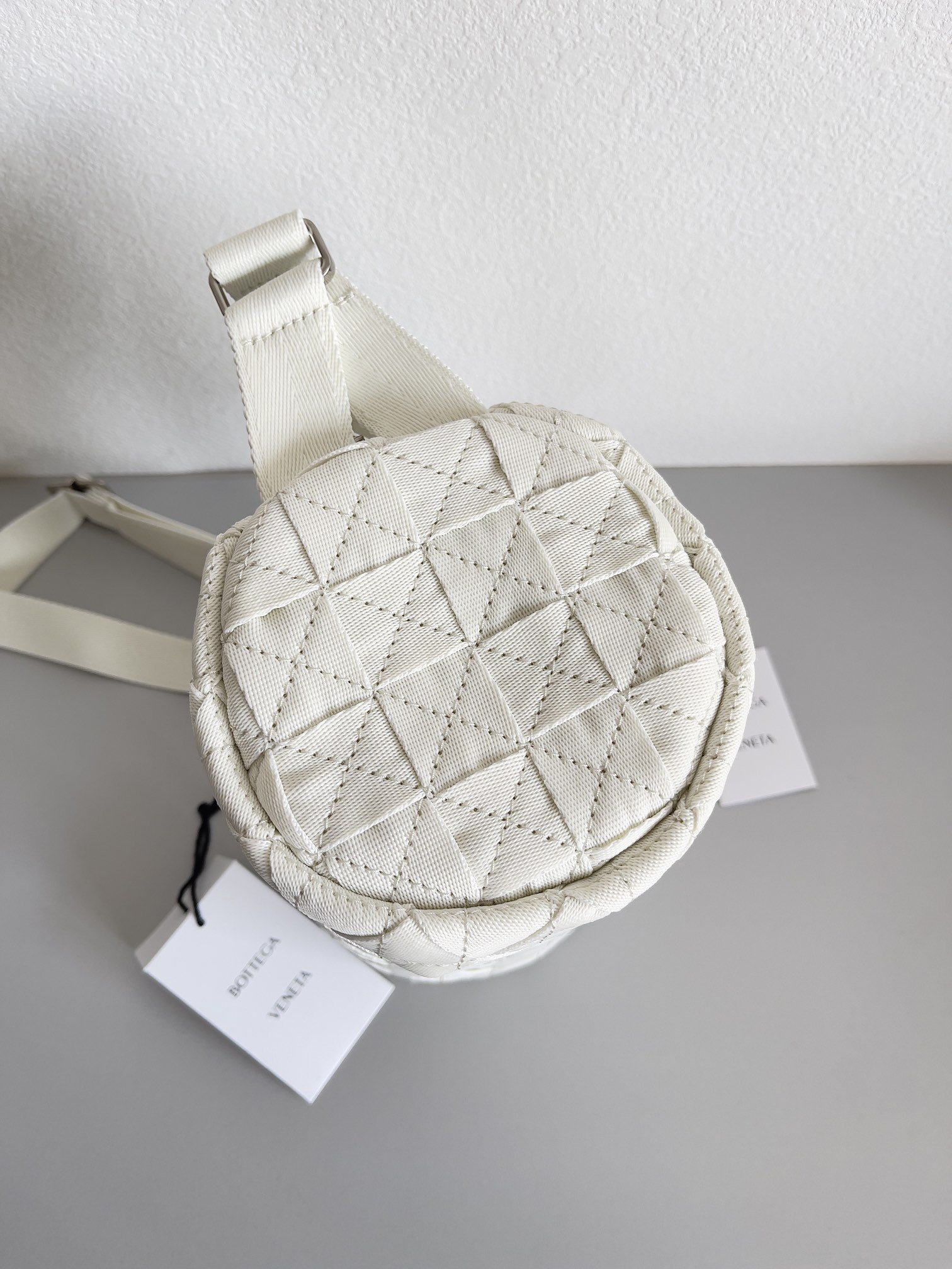 b0tte*a Ven*ta webbing crossbody bag-26*15*15cm