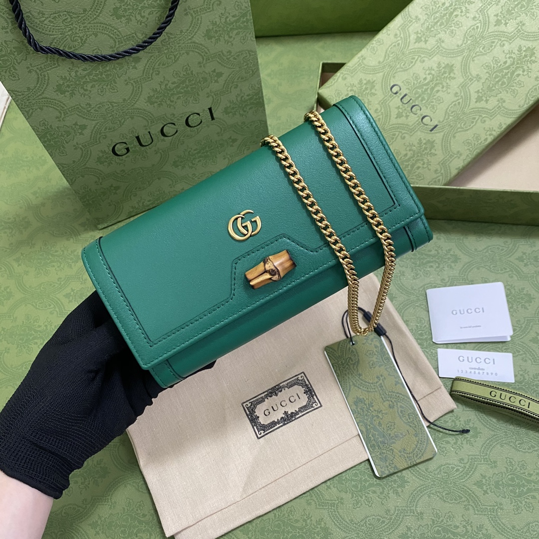 G*u*i chain bag-19*10*3.5cm