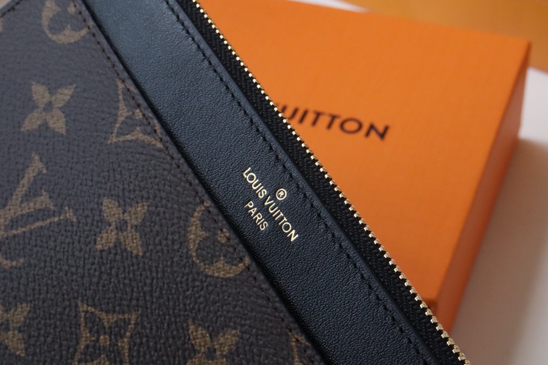 l0*is V*t0n slim purse wallet-20*11*0.5cm