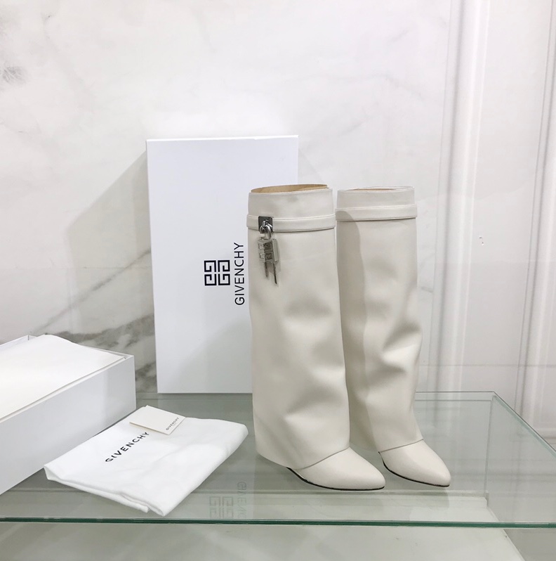 G1uenchy boots(eu35-42)