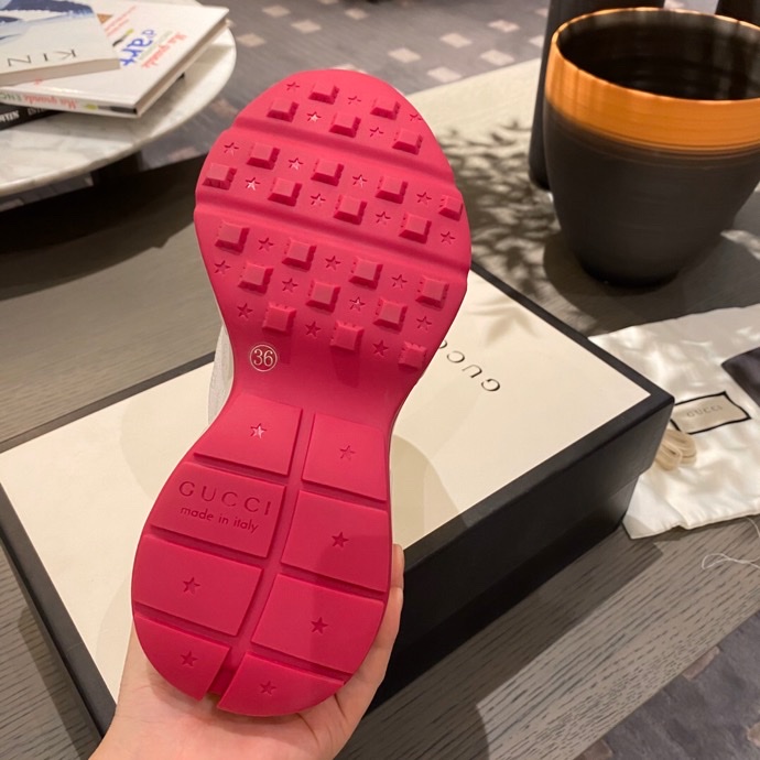 G*u*i sports shoes