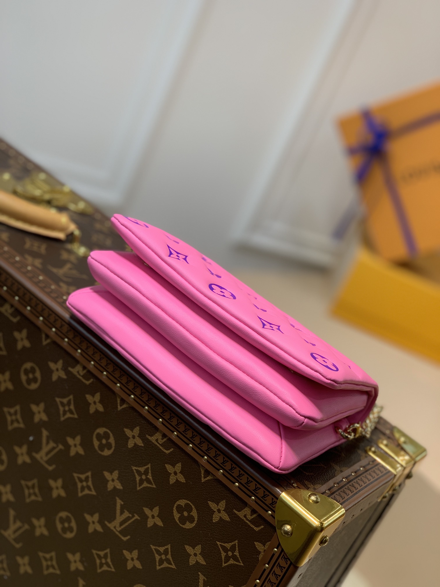 l0*is V*t0n pochette coussin chain bag-20*14*8cm